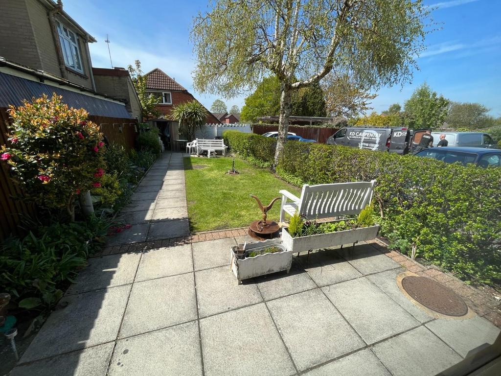 Barton Lodge, Uppleby Road... 1 bed retirement property £725 pcm (£