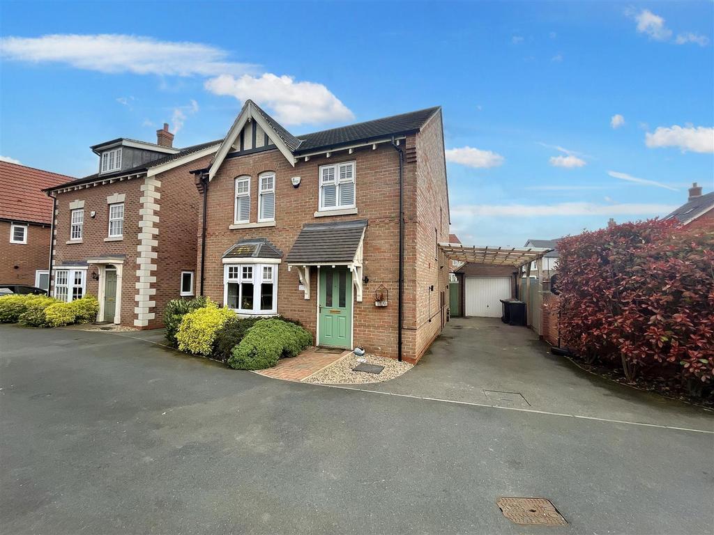 Hereward Way, Weddington, Nuneaton 4 bed detached house £360,000