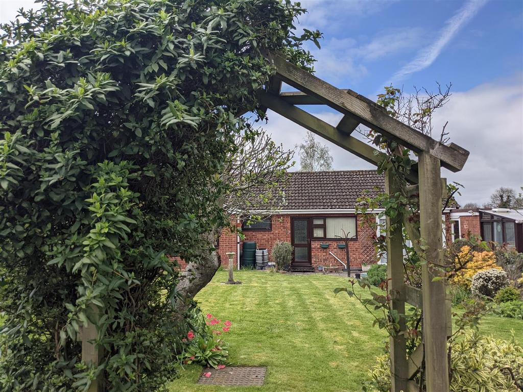Swains Lane, Wellington 3 bed bungalow for sale £390,000