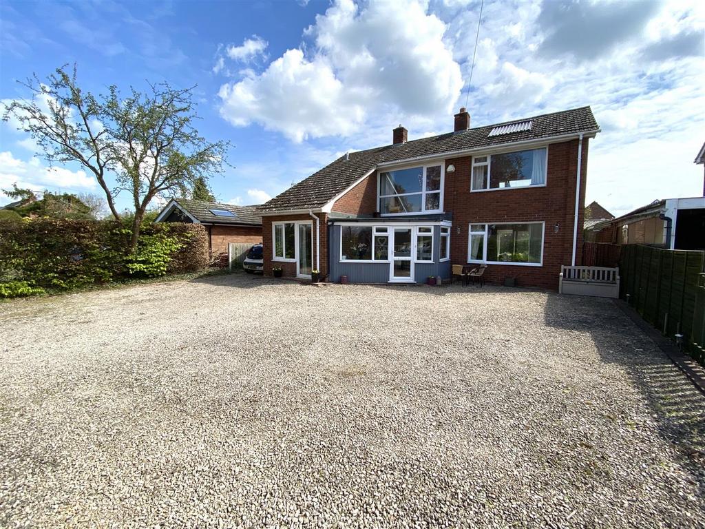 Prescott Road, Baschurch, Shrewsbury 4 bed detached house for sale £