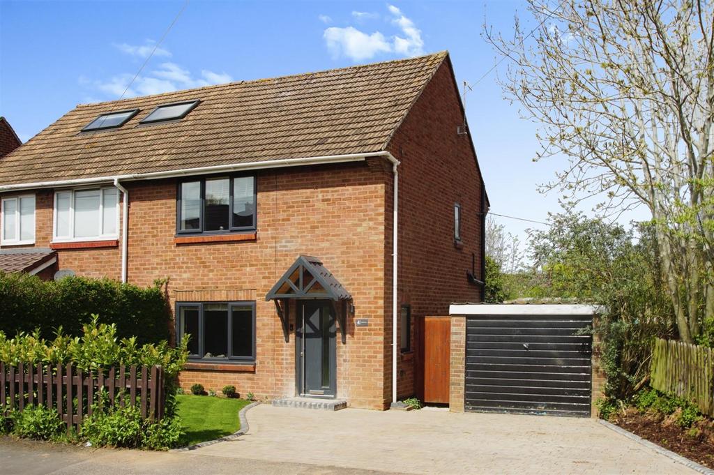 Haddon Road, Leamington Spa 2 bed semidetached house for sale £260,000