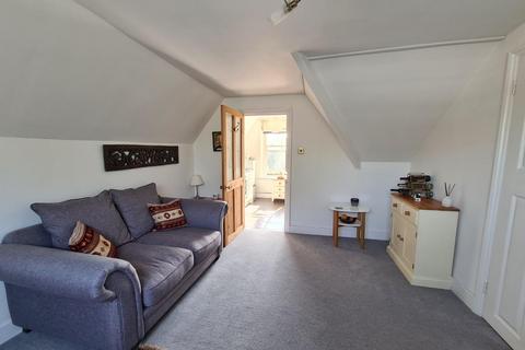 Flat 7, 2 Park Hill Close, Carshalton, SM5 3QW