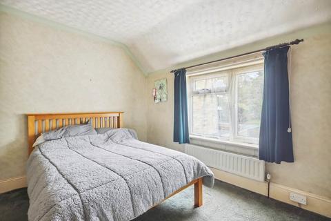 3 bedroom semi-detached house for sale - Clarendon Road, Ashford TW15