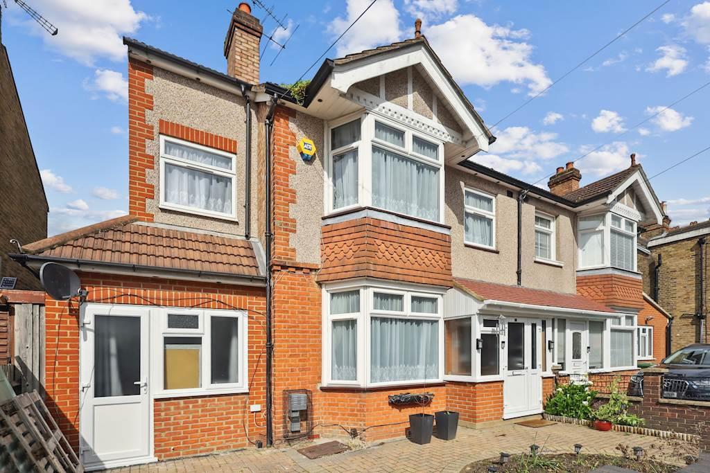 Clarendon Road, Ashford TW15 5 bed semidetached house for sale £675,000