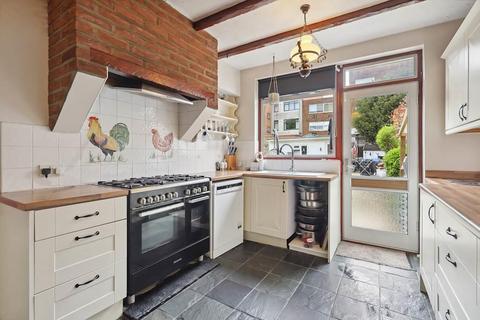 5 bedroom semi-detached house for sale - Clarendon Road, Ashford TW15