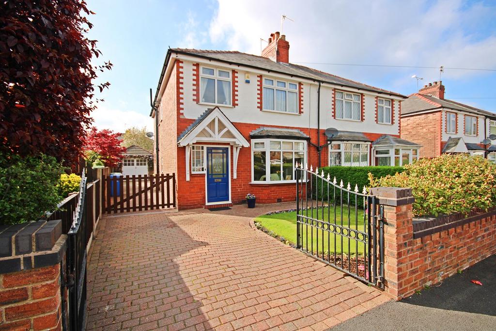 Windsor Drive, Grappenhall, Warrington, WA4 3 bed semidetached house for sale £325,000