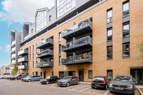 Flat 10, 7 Hoffmans Road, London, E17 6ZD