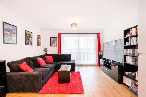 Flat 10, 7 Hoffmans Road, London, E17 6ZD