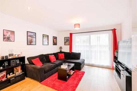 Flat 10, 7 Hoffmans Road, London, E17 6ZD