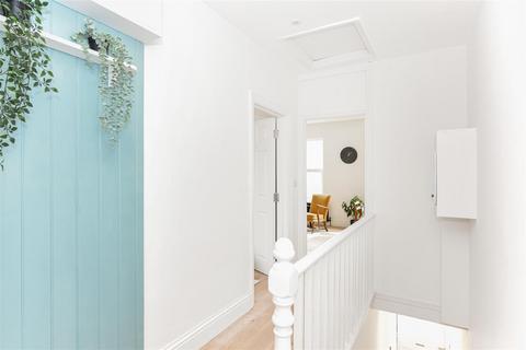 59 Bemsted Road, London, E17 5JY