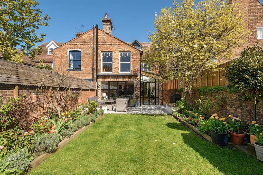 Chaucer Road, Bedford 5 bed terraced house for sale £750,000