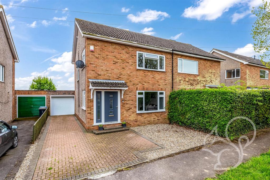 Kings Road, Glemsford 3 bed semidetached house £280,000