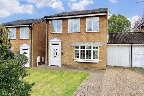 16 Amber Drive, Walgrave, Northampton, NN6 9RW