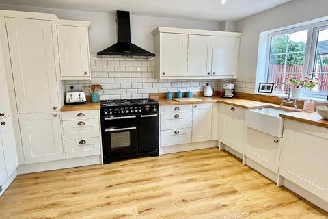 16 Amber Drive, Walgrave, Northampton, NN6 9RW
