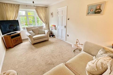 16 Amber Drive, Walgrave, Northampton, NN6 9RW