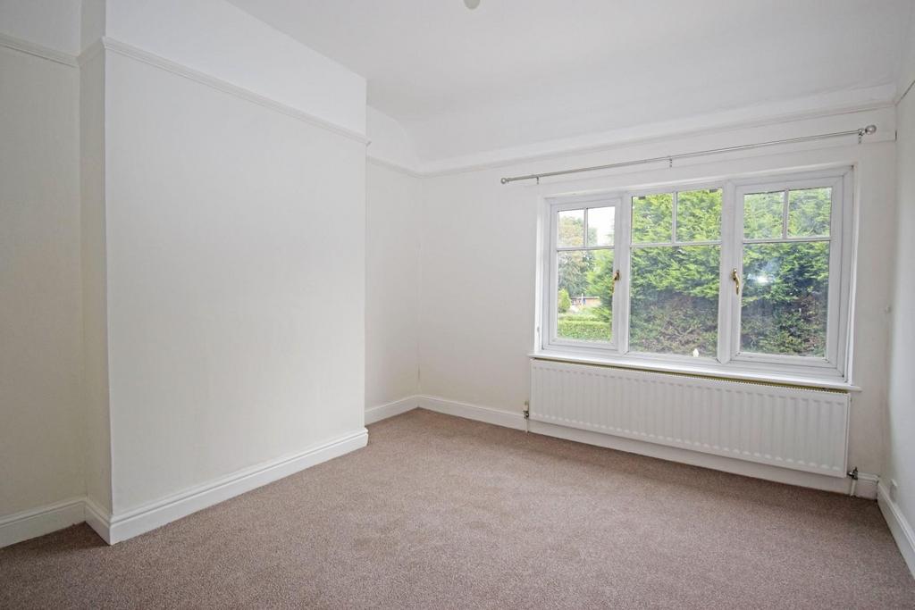 64 Barley Mow Lane, bed 2.jpg