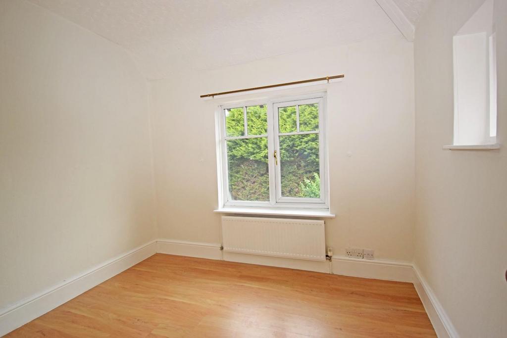 64 Barley Mow Lane, bed 3.jpg