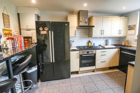 97 Milwards, Harlow, CM19 4SQ