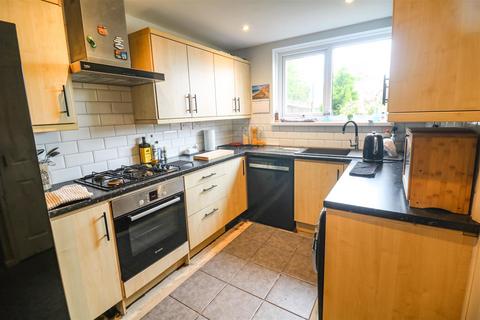 97 Milwards, Harlow, CM19 4SQ