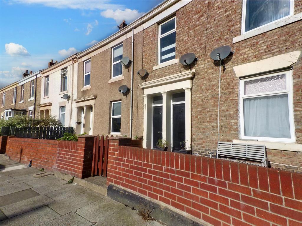 Grey Street, North Shields 3 bed apartment £650 pcm (£150 pw)