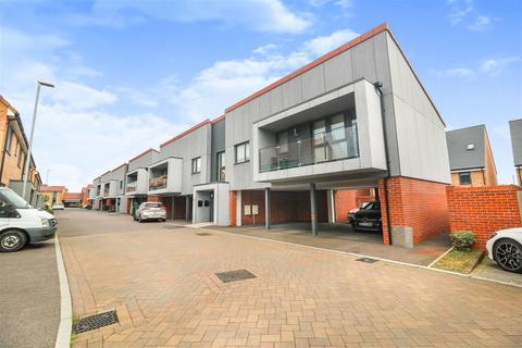 42 Plumtree Drive, Harlow, CM17 0FP