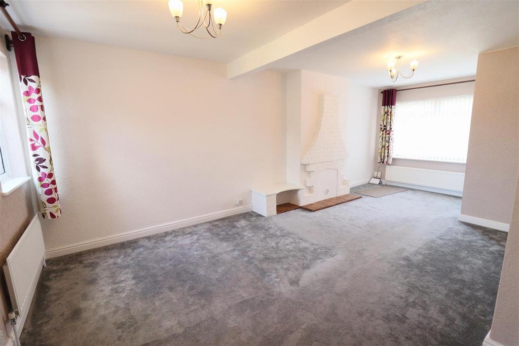 Aston Road, Willerby, Hull 2 bed terraced house £650 pcm (£150 pw)