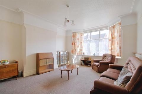 64 Austen Avenue, Nottingham, NG7 6PF