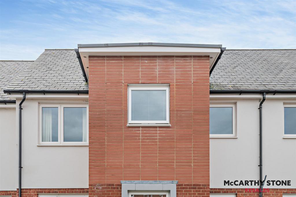 8586386-exterior05-800.jpg