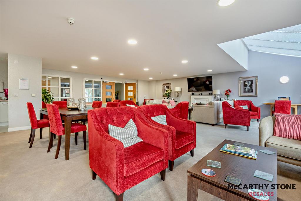 8586386-interior16-800.jpg