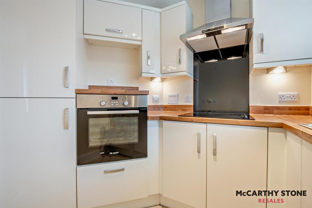 8586386-interior10-800.jpg