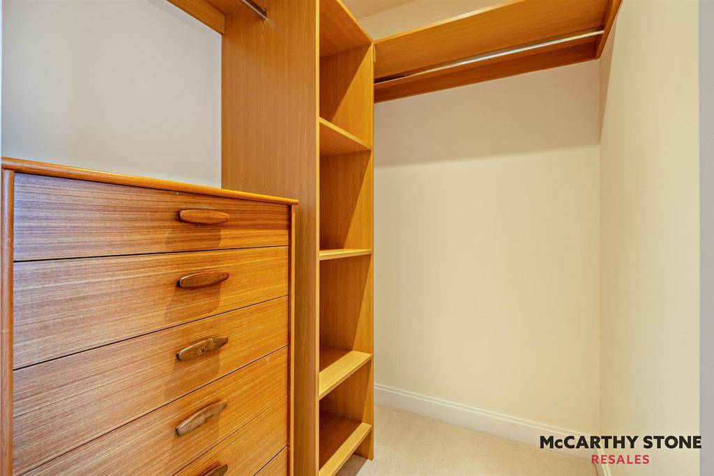 8586386-interior06-800.jpg