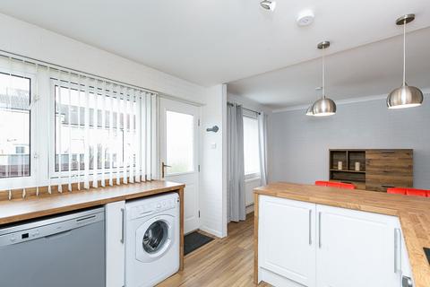 13 Avon Grove, Penicuik, EH26 8JL