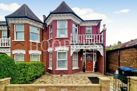 3 bedroom end of terrace house for sale, Dewsbury Road, London, NW10