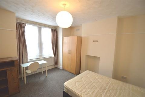 3 bedroom semi-detached house to rent - St Norbert Road, Brockley, SE4