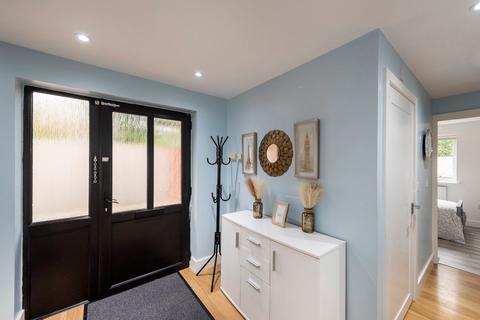 1 Grant Close, Belvedere, DA17 5GD