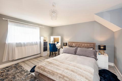1 Grant Close, Belvedere, DA17 5GD
