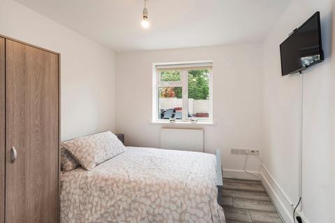 1 Grant Close, Belvedere, DA17 5GD
