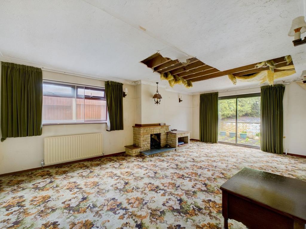 Whitehill Road, Hitchin, SG4 3 bed detached house for sale £500,000