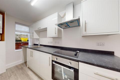 3 bedroom flat for sale, Trinity Gardens, Folkestone, CT20