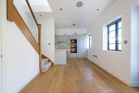 2 bedroom flat for sale, Crombie Mews, SW11 2JB