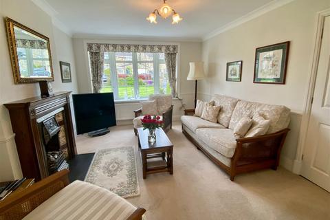 5 Ambleside Walk, Wetherby, LS22 6DP