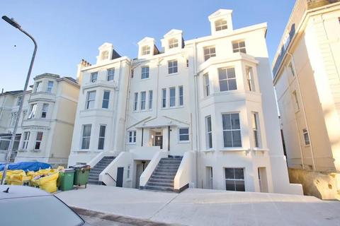 3 bedroom flat for sale, Trinity Gardens, Folkestone, CT20