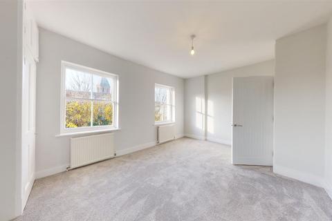 3 bedroom flat for sale, Trinity Gardens, Folkestone, CT20