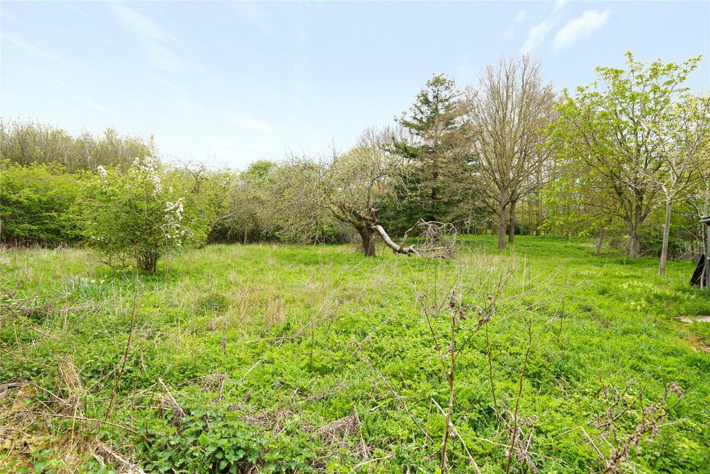 Cotton End Road, Wilstead, Bedfordshire, MK45 3 bed detached house for