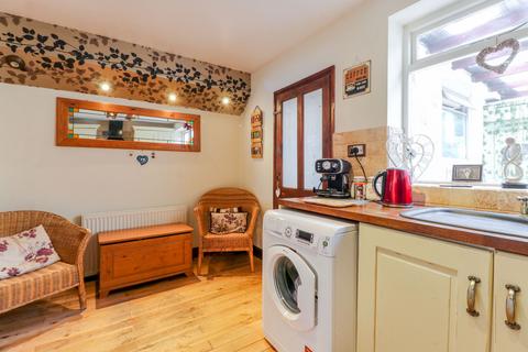 2 bedroom terraced house for sale, Hammond Road, EN1