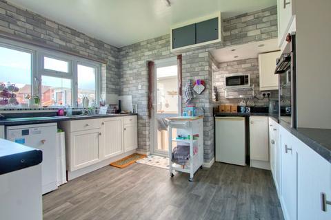 4 bedroom detached bungalow for sale - Old Post Office Bungalow, Oake, Taunton TA4 1AY