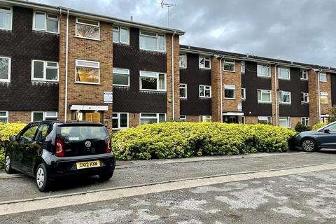 2 bedroom flat for sale, Burnham, Slough SL1