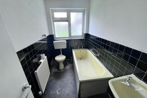 448 Gander Green Lane, Cheam, Sutton, SM3 9RG
