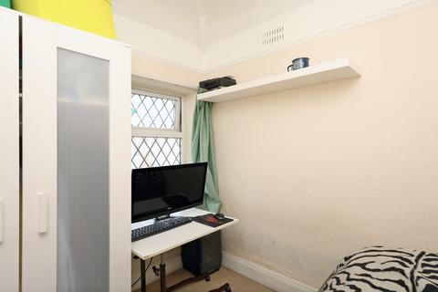 48 Middleton Avenue, Greenford, UB6 8BS