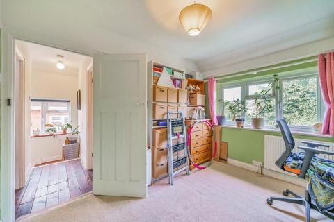 94 Staverton Road, Reading, RG2 7LG